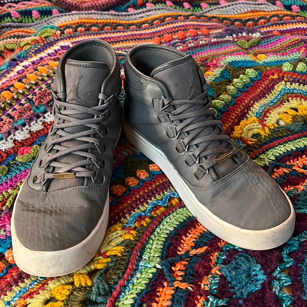 Jordans Westbrook Mid Top Basketball Shoes Men’s Size 10.5  Grey